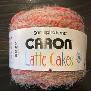 NWT Caron Latte Cakes